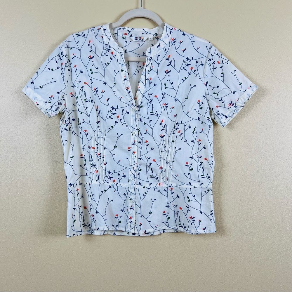NWT People Top Blouse Button Down Essentials Floral Cream Size L
